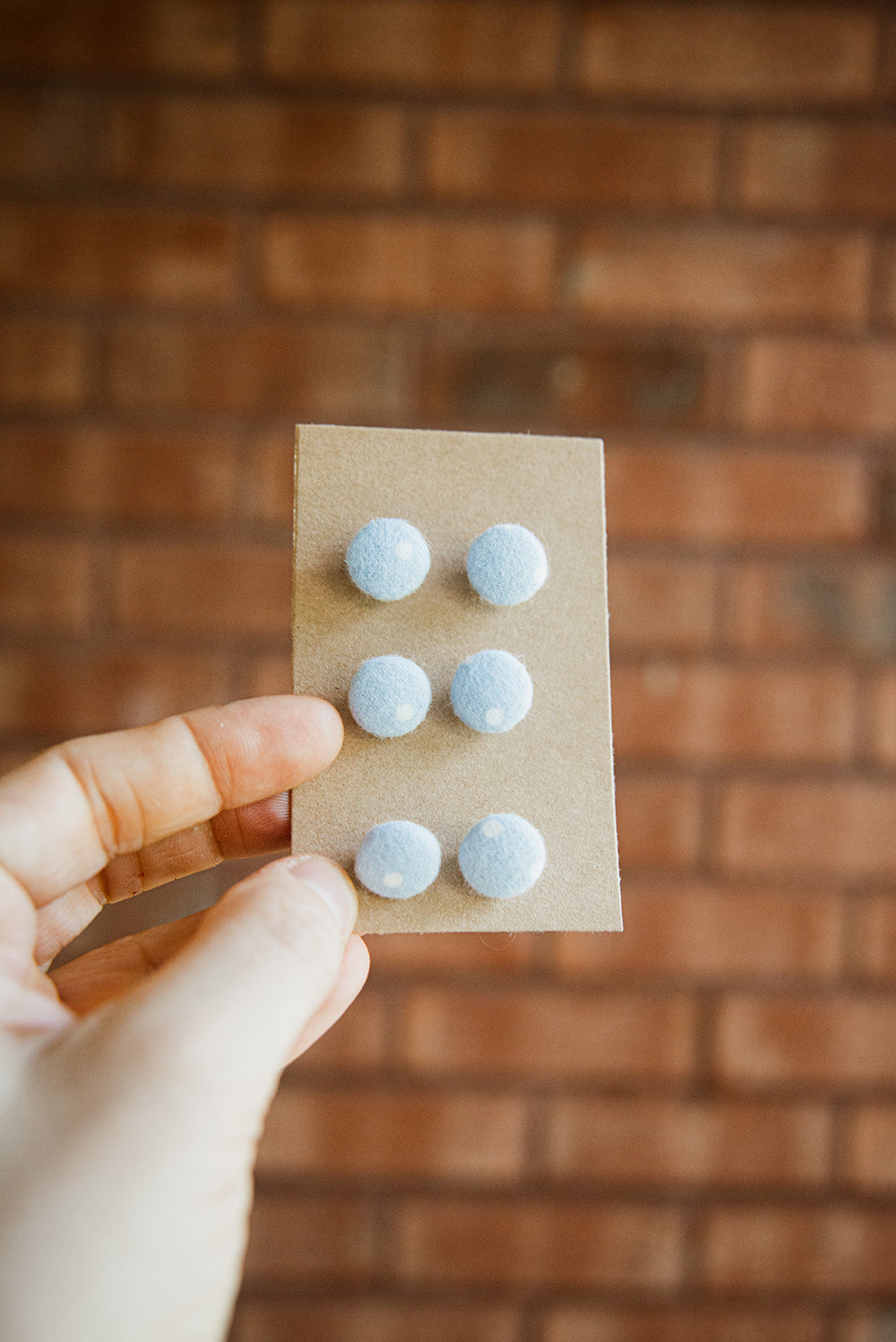1/2" (1,3 cm) Blue Polka Dot Button