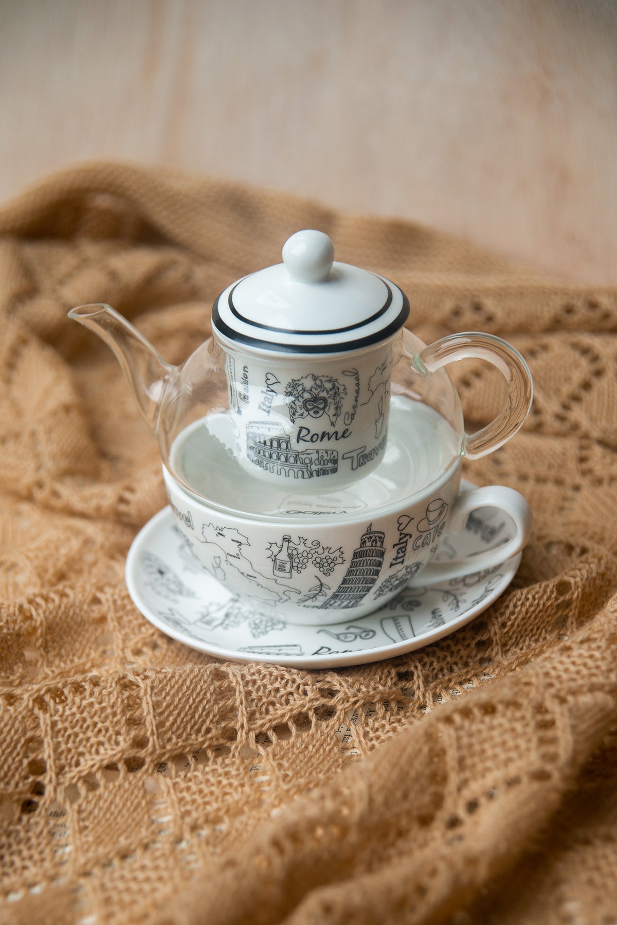 Graphic Italy Teapot and Cup Set