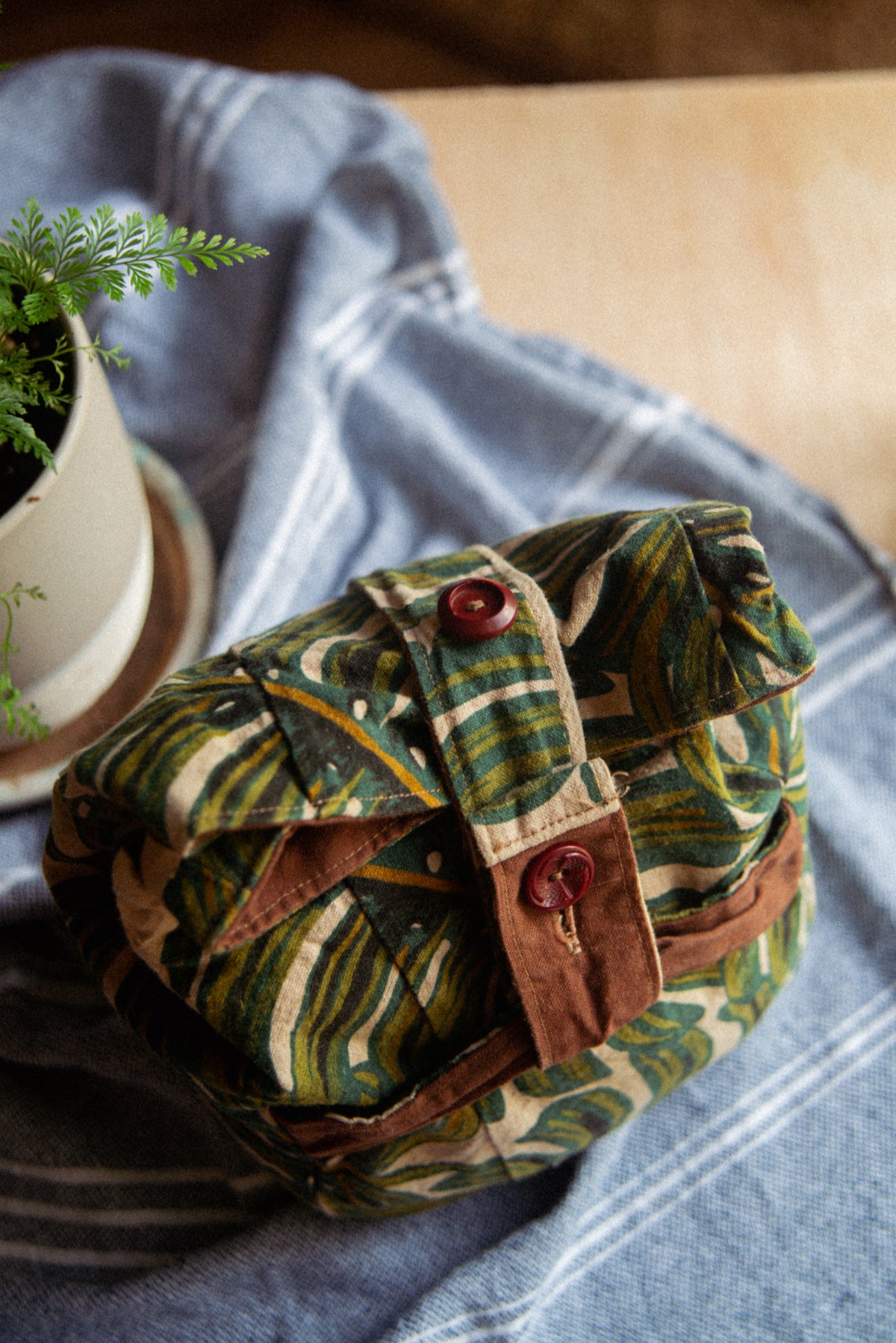 Roll-Top Cloth Food Storage Container / Lunchbox