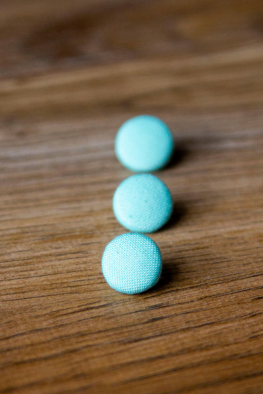 1/2" (1,3 cm) Bright Blue Button