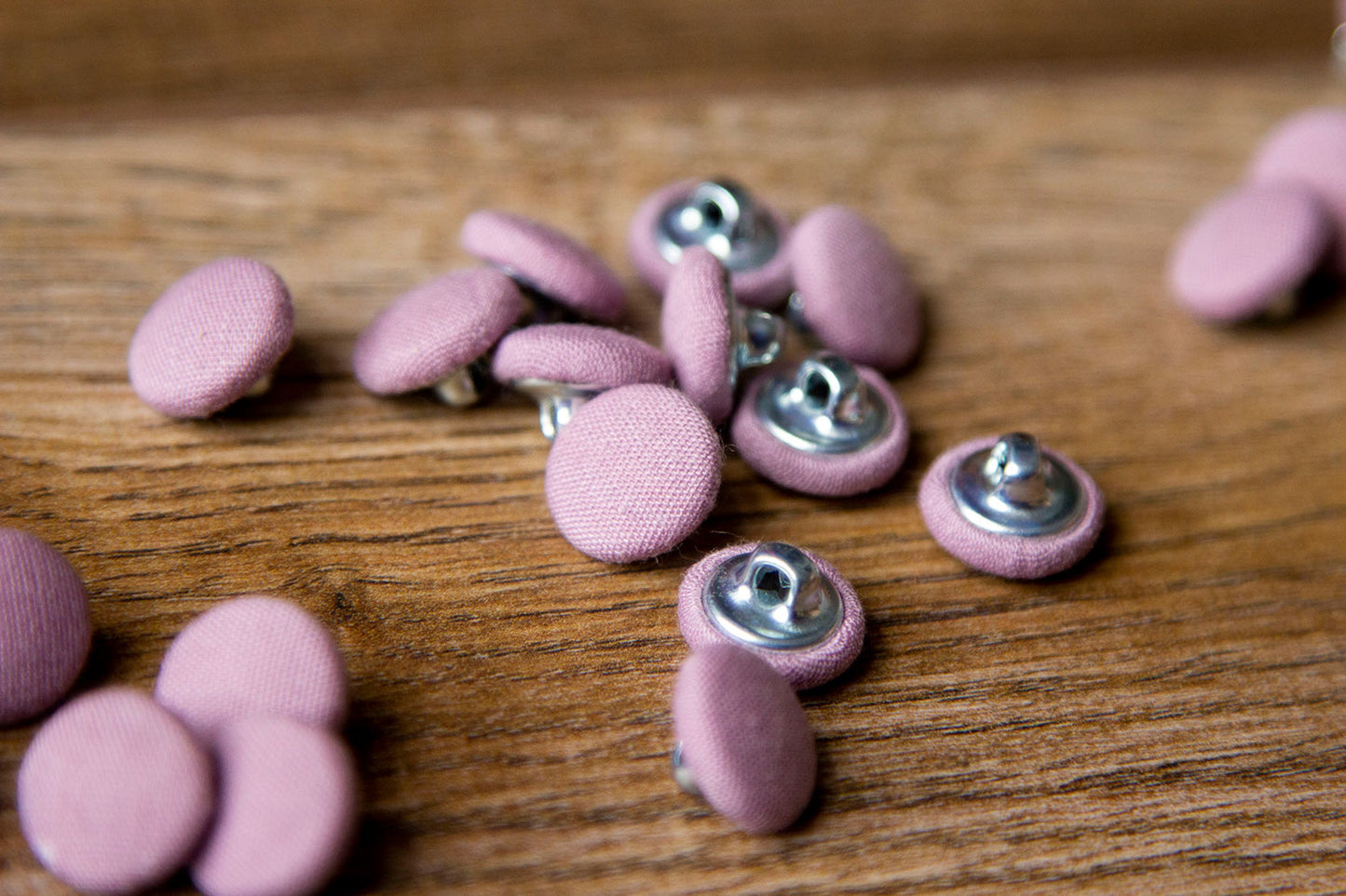 1/2" (1,3 cm) Light Purple Button