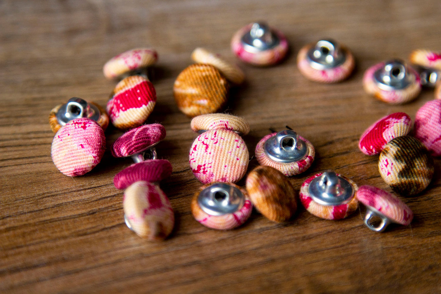 1/2" (1,3 cm) Water Color Pink Button