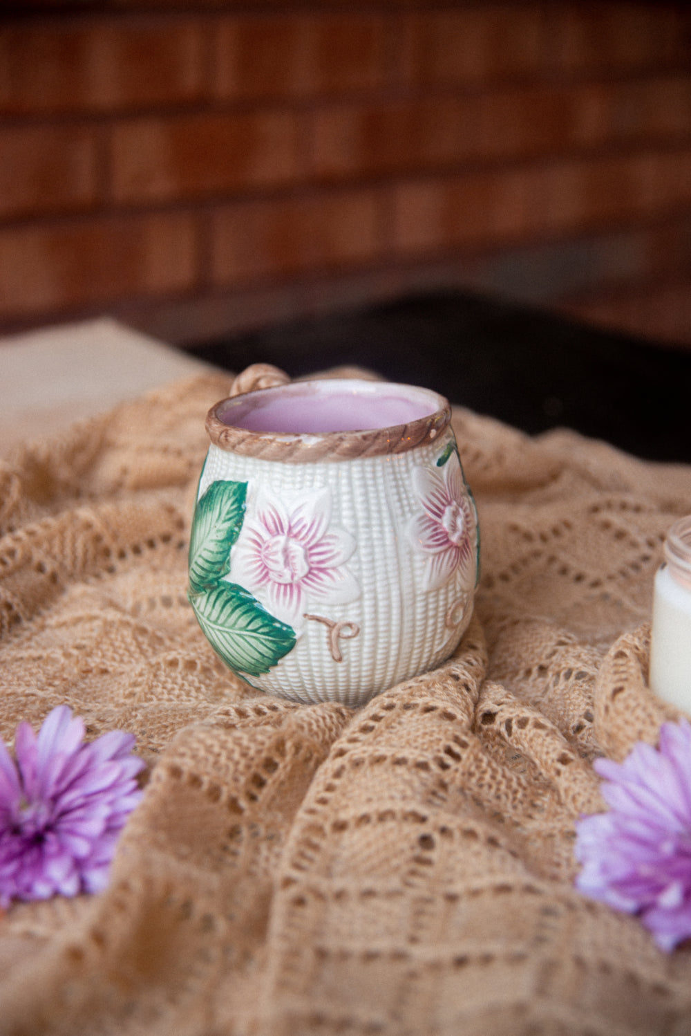 1989 Vintage Floral Basket Mug