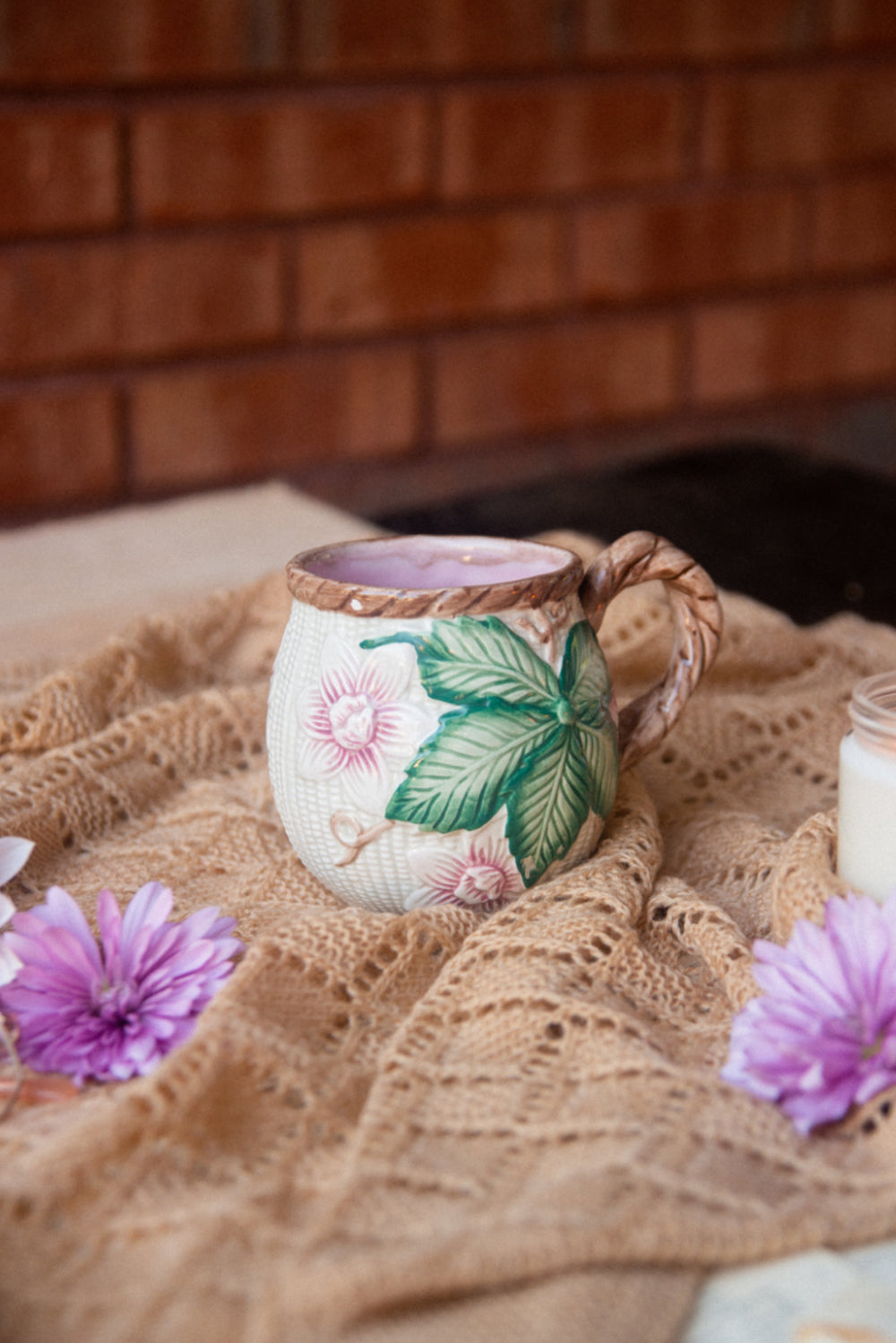 1989 Vintage Floral Basket Mug