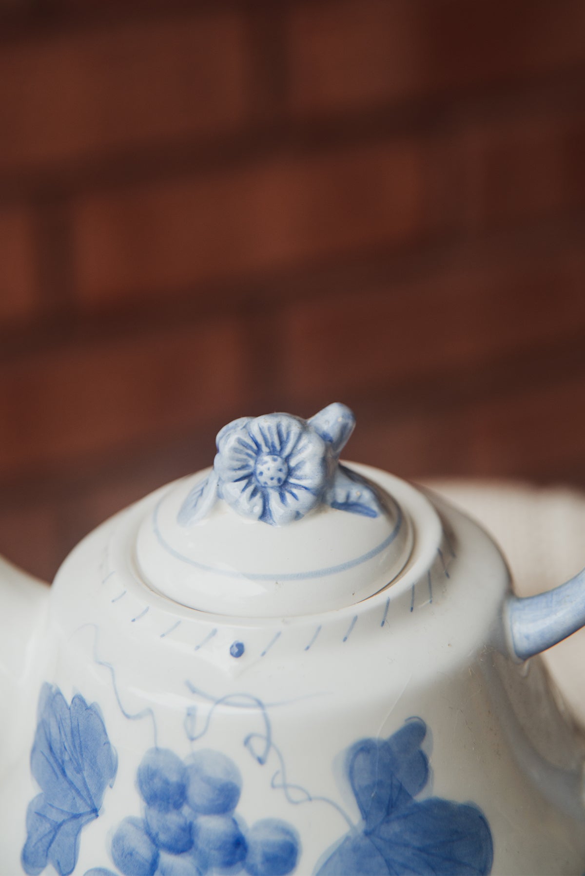 Blue Floral Teapot & Cup Set