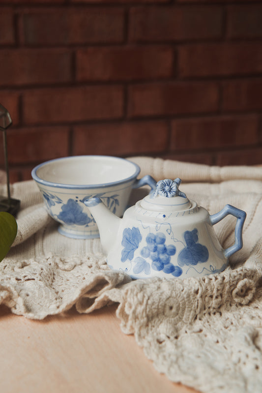 Blue Floral Tea Pot & Mug Set