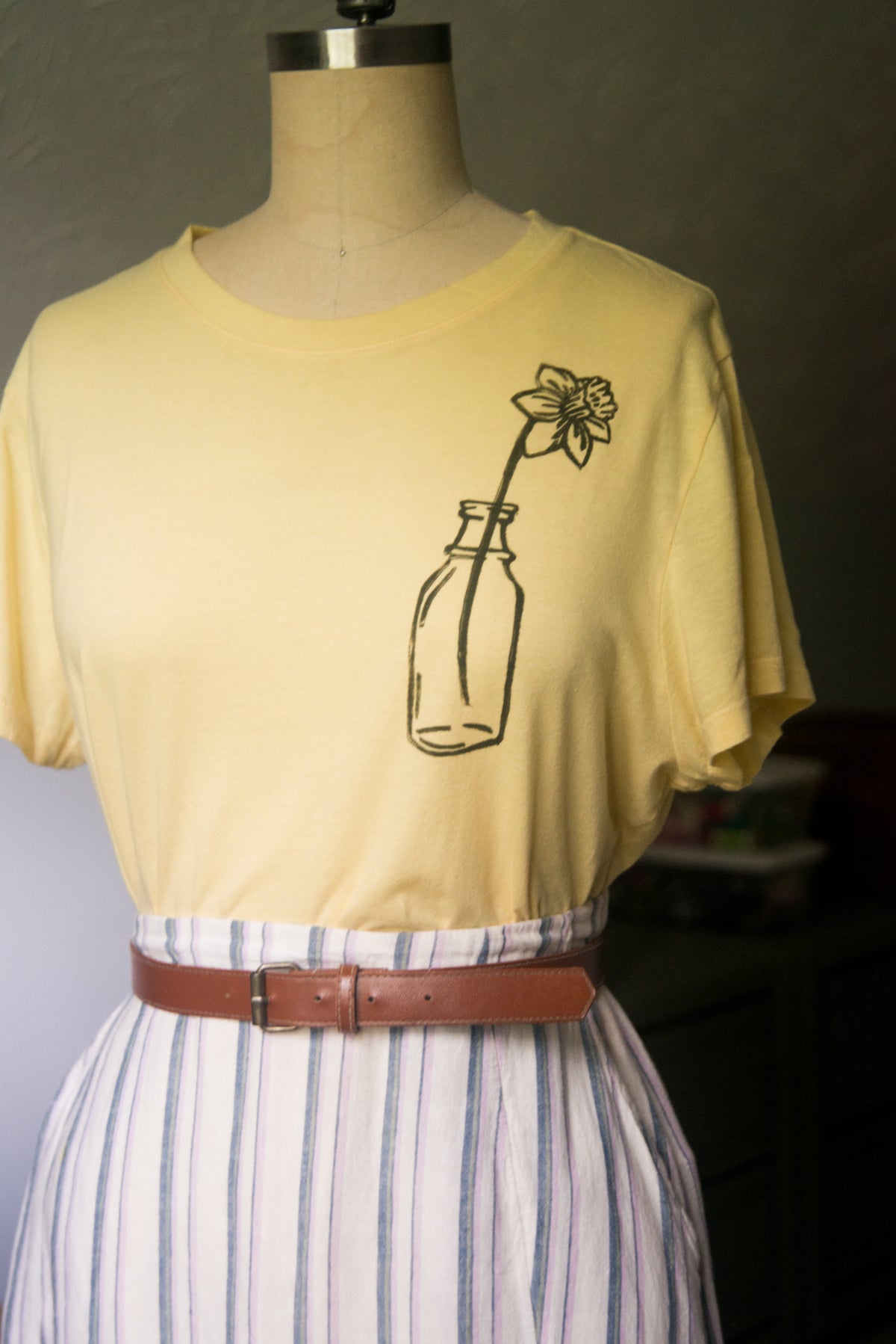 Daffodil Tee - LARGE