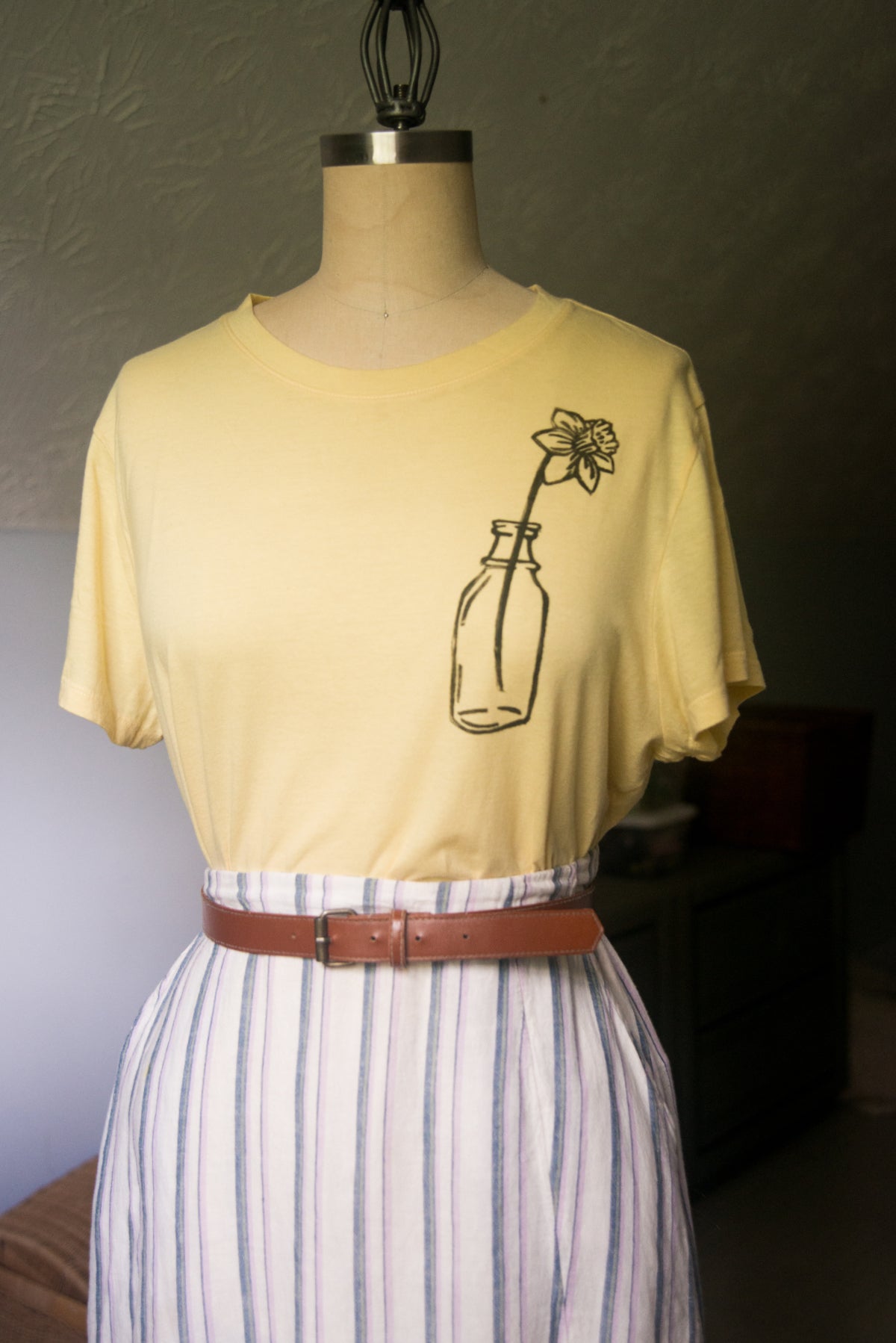 Daffodil Tee - LARGE