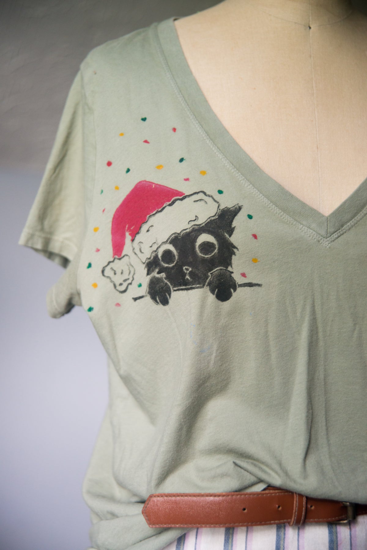 Santa Cat Tee - LARGE