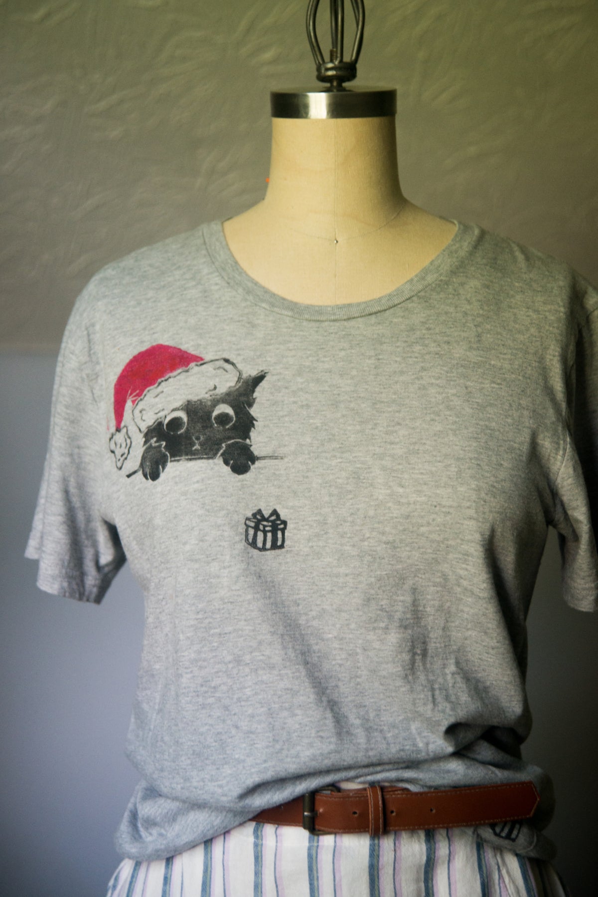 Santa Cat Tee - SMALL