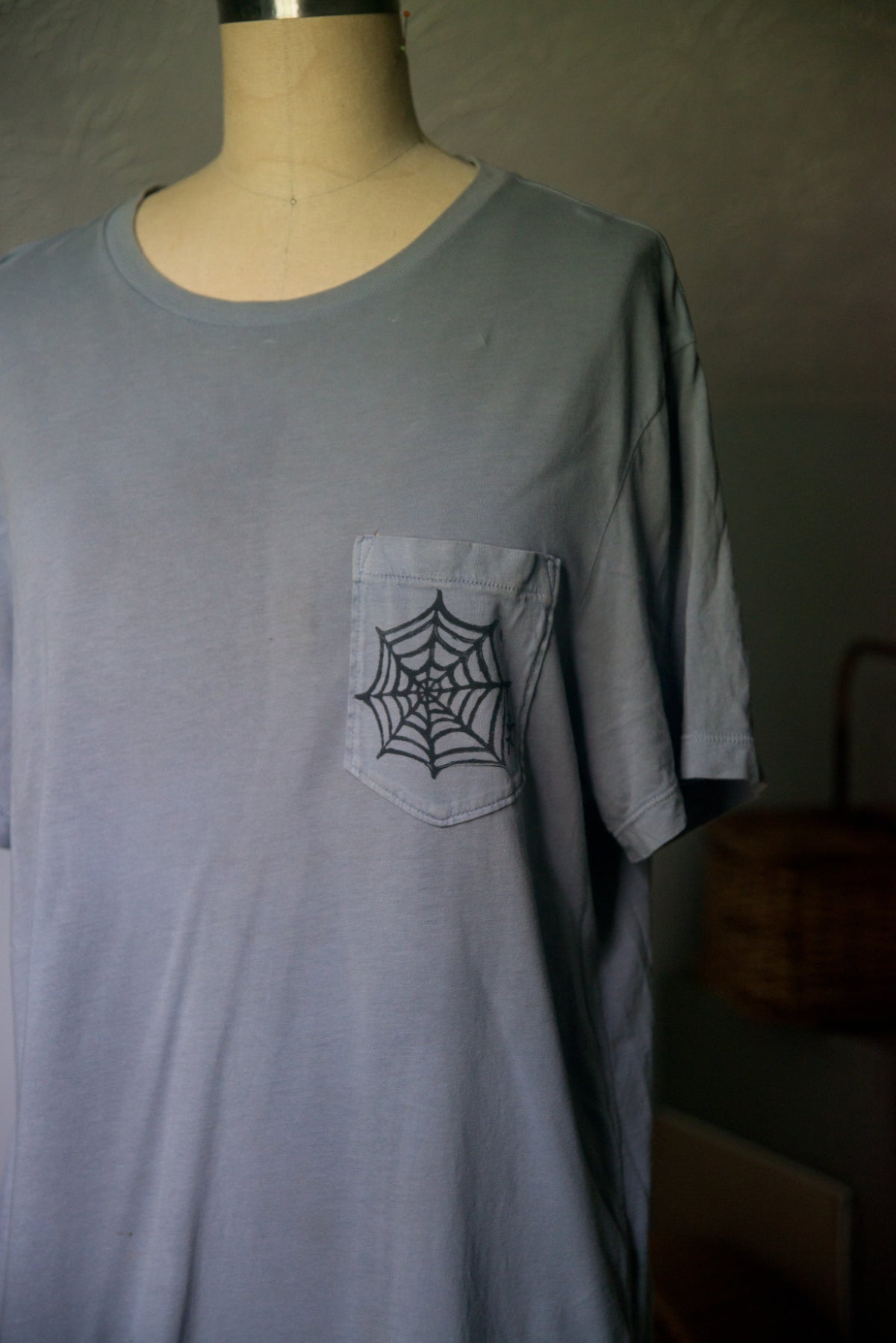 Spider Web Tee - LARGE