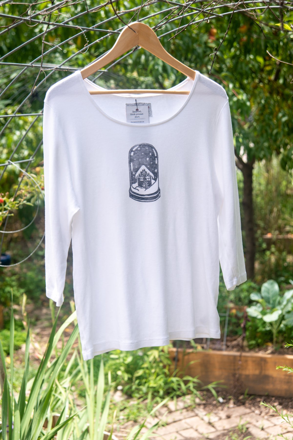 Snow Globe Tee - 1X