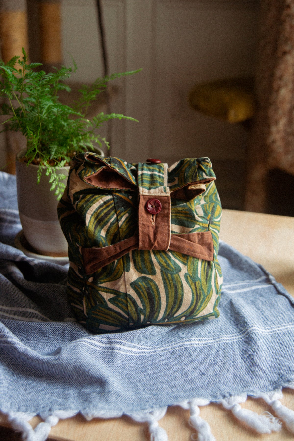 Roll-Top Cloth Food Storage Container / Lunchbox