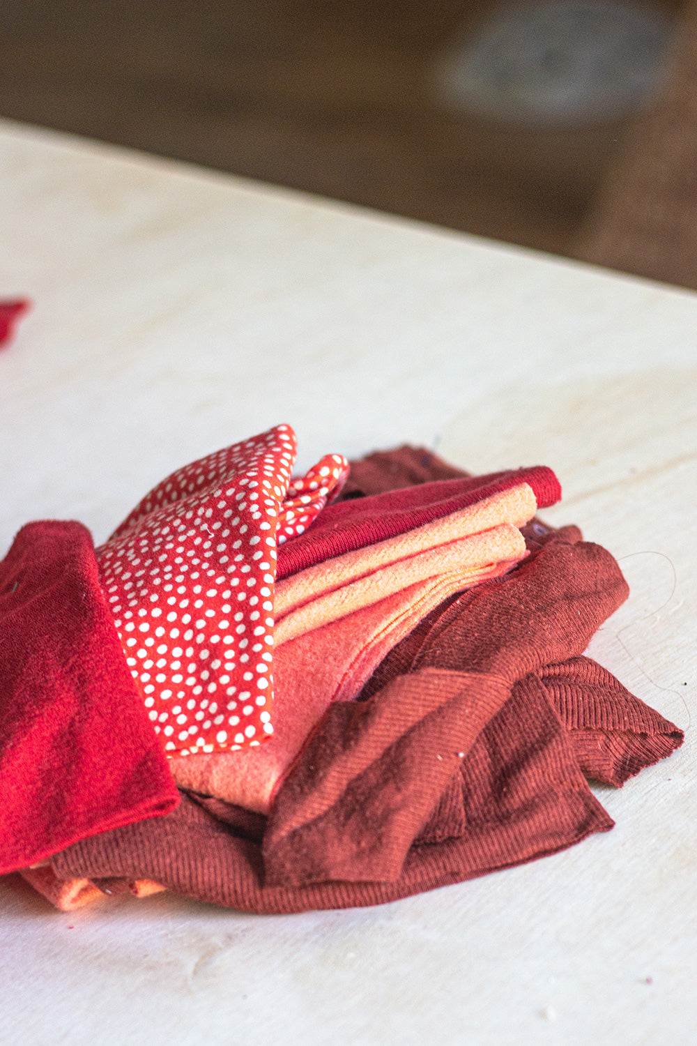 1.5 lbs Knit Scraps - Reds/Oranges