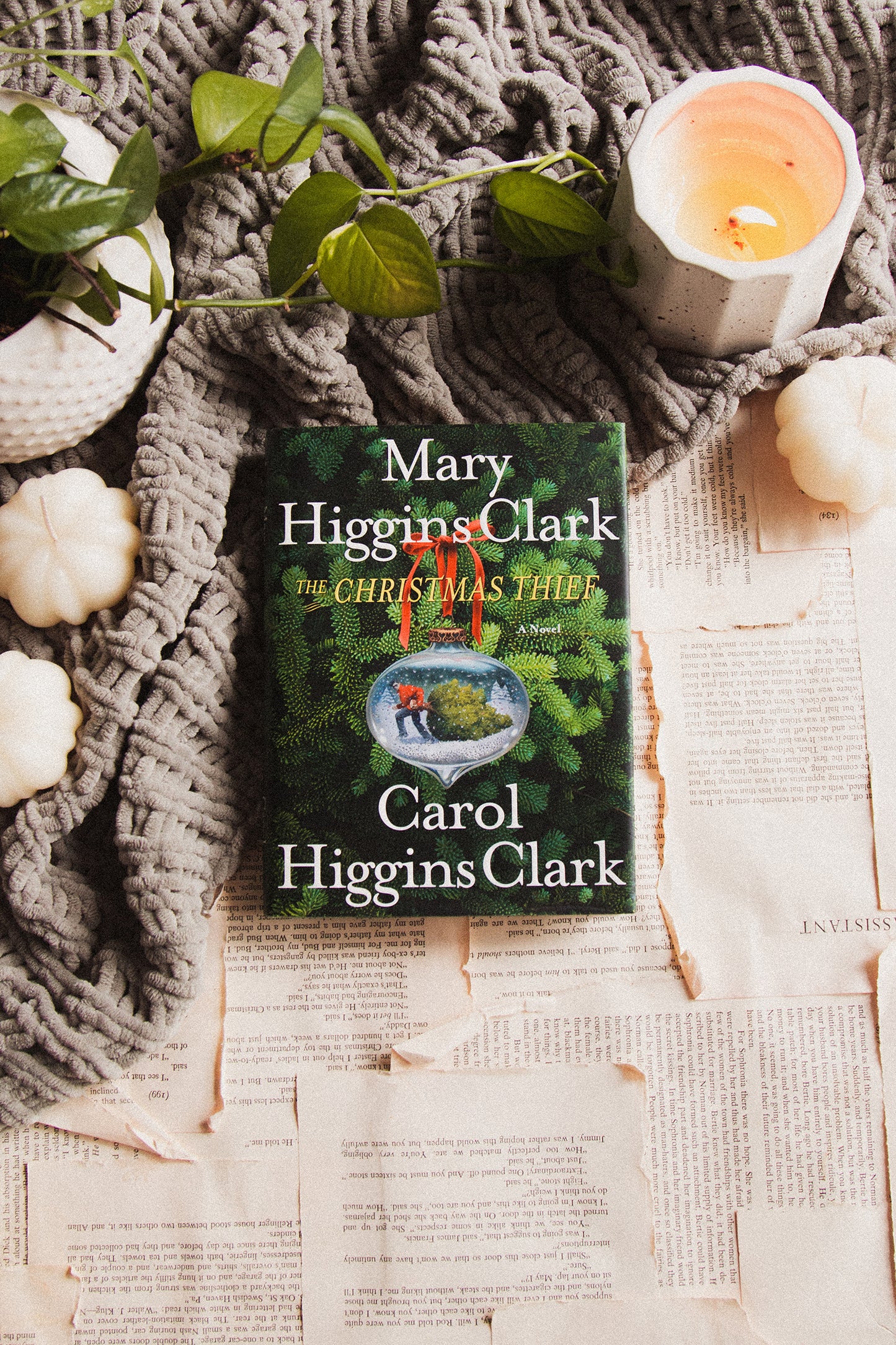 The Christmas Theif by Mary & Carol Higgins Clark