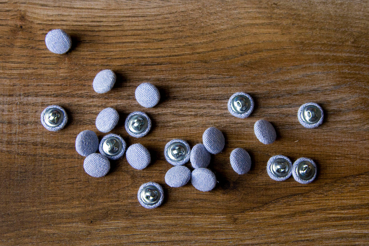 1/2" (1,3 cm) Chambray Buttons