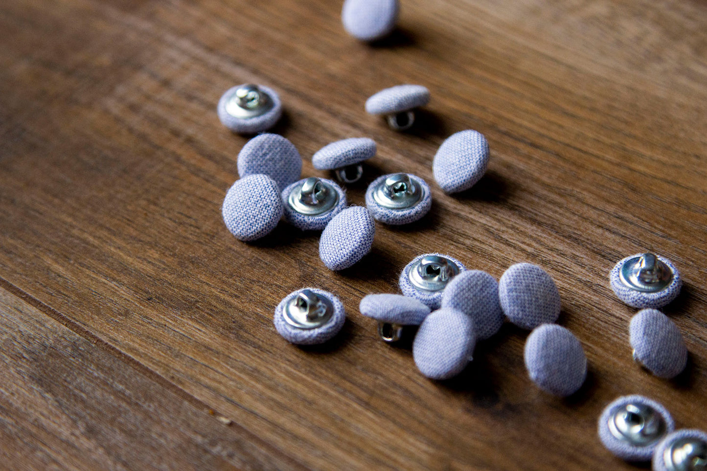 1/2" (1,3 cm) Chambray Buttons