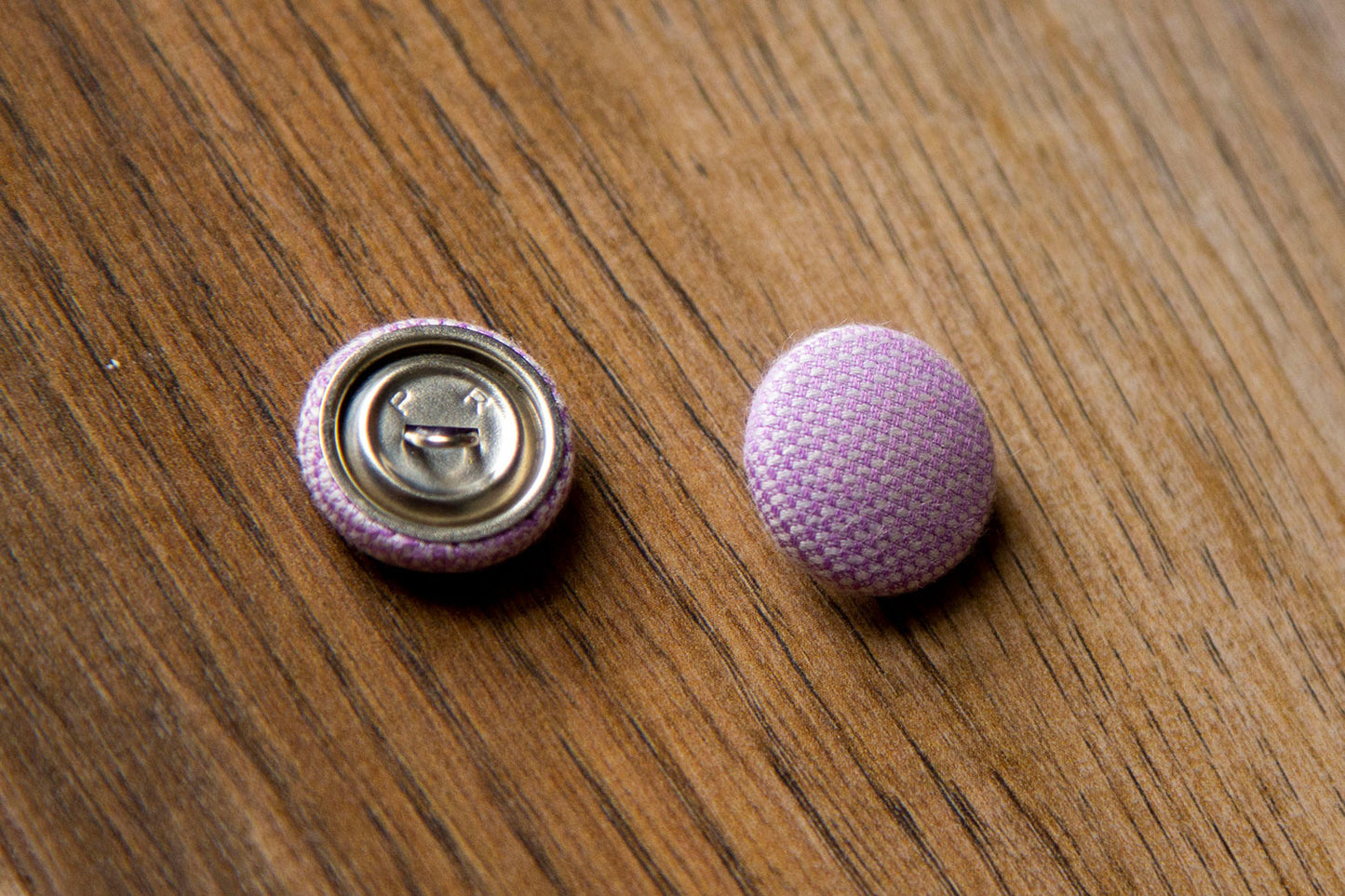 3/4" (1,9 cm) Purple Grid Button